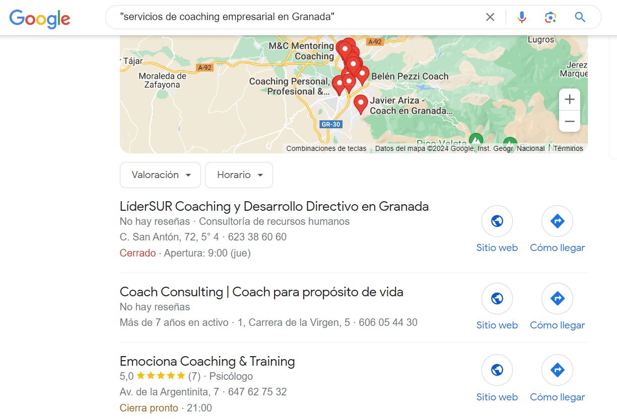 Captura de los "servicios de coaching empresarial en Granada". Arriba te aparece un mapa con las diferentes empresas que prestan servicios de coaching en Granada y debajo el nombre, las reseñas, dirección, teléfono, horario y la página web de cada una de ellas.